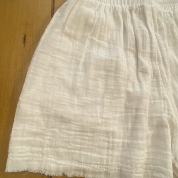 Elan Women’s White Cotton Raw Hem Pocket Shorts New Small - Picture 6 of 12